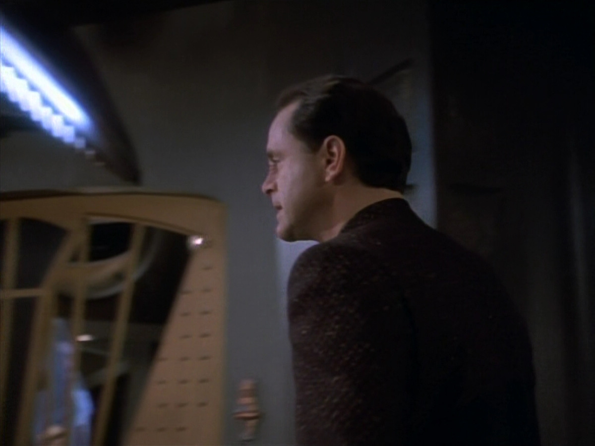 extant_StarTrekDS9_1x15-Progress_01773.jpg
