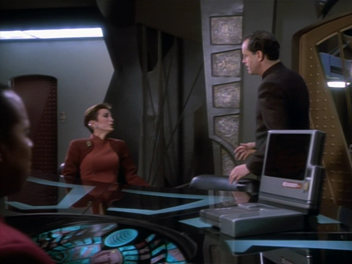 extant_StarTrekDS9_1x15-Progress_01777.jpg