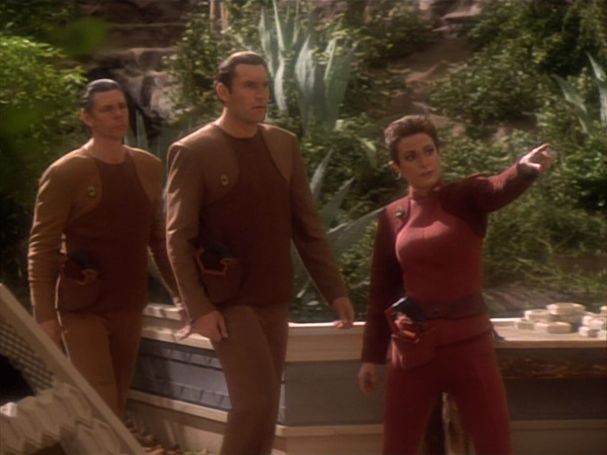 extant_StarTrekDS9_1x15-Progress_01900.jpg