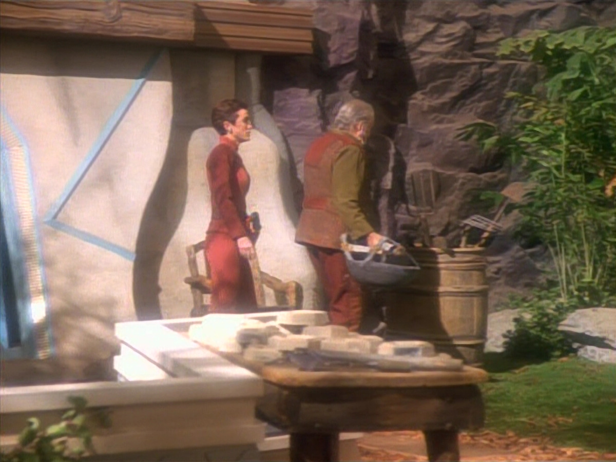 extant_StarTrekDS9_1x15-Progress_02001.jpg