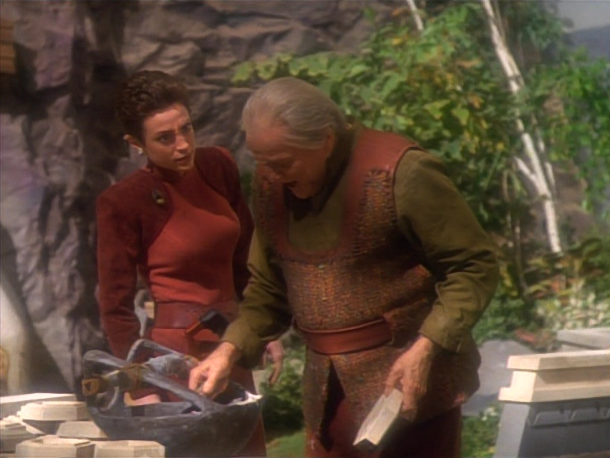 extant_StarTrekDS9_1x15-Progress_02053.jpg