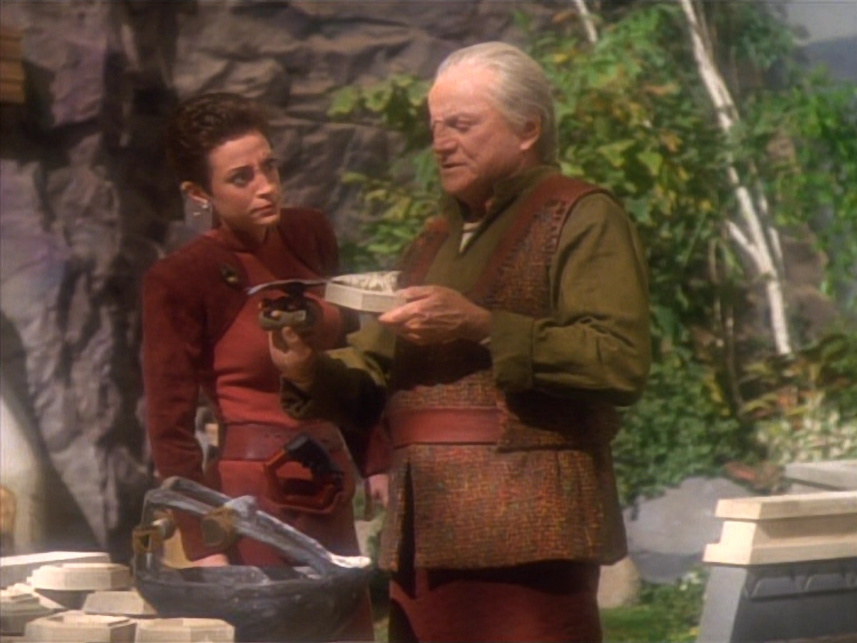 extant_StarTrekDS9_1x15-Progress_02060.jpg