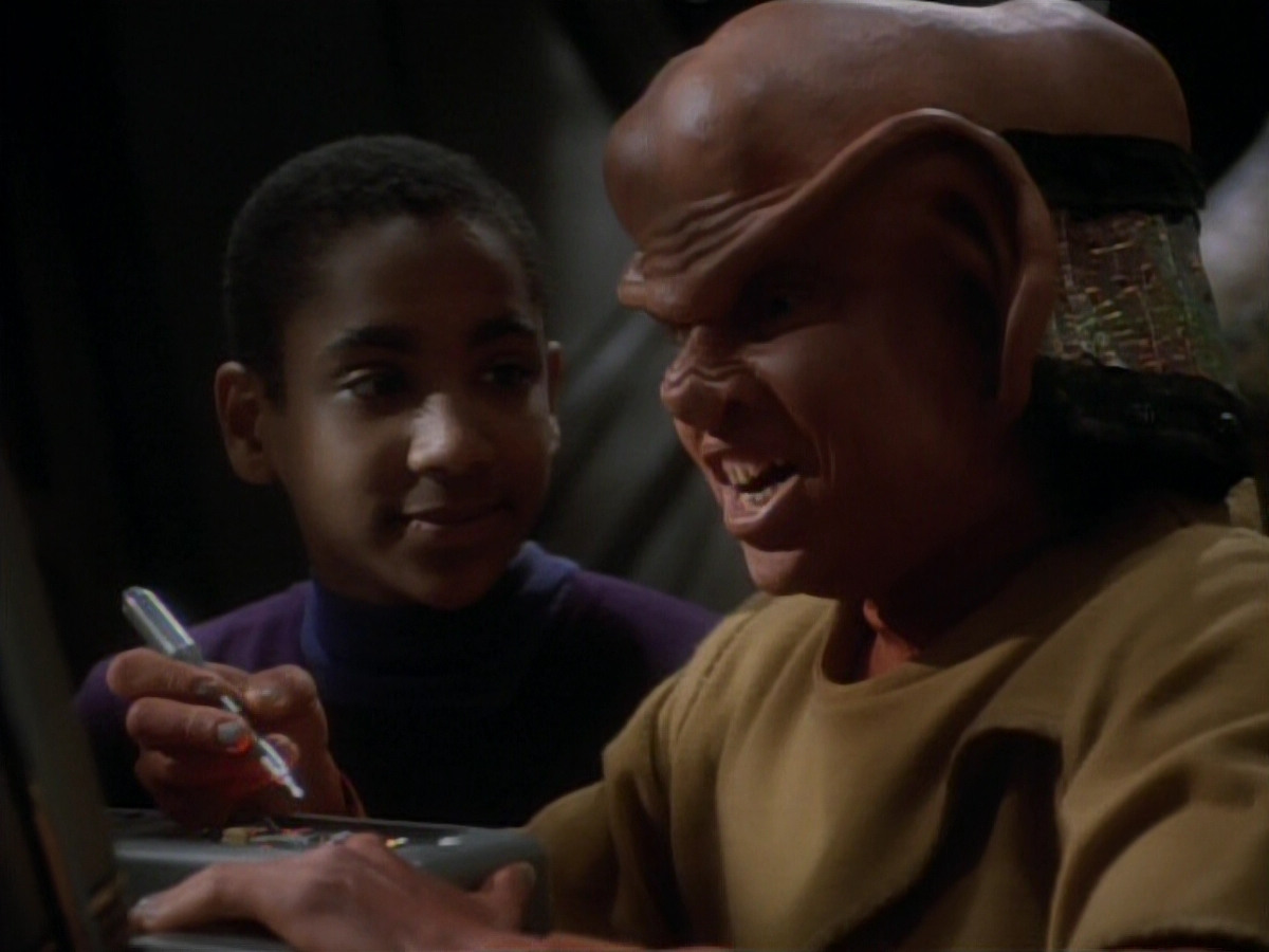 extant_StarTrekDS9_1x15-Progress_02165.jpg