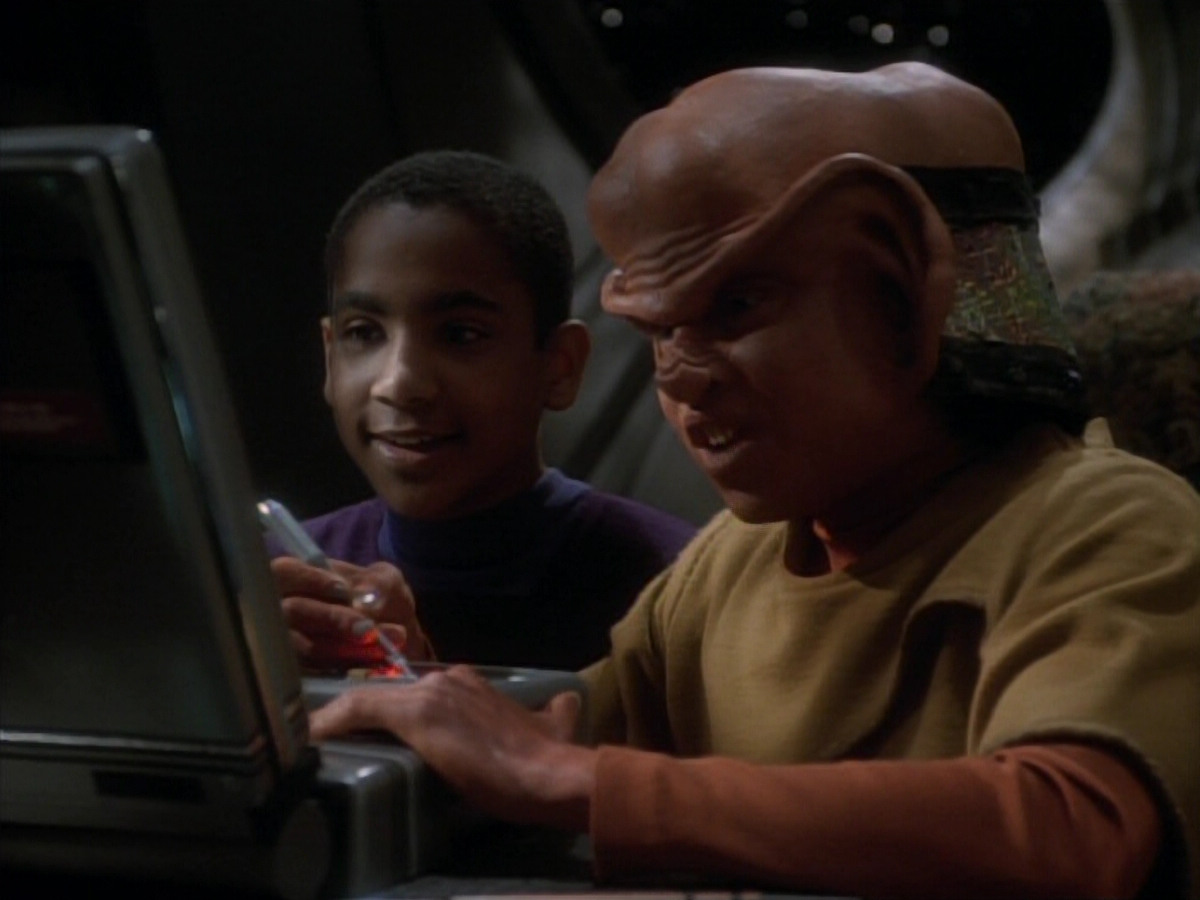 extant_StarTrekDS9_1x15-Progress_02173.jpg