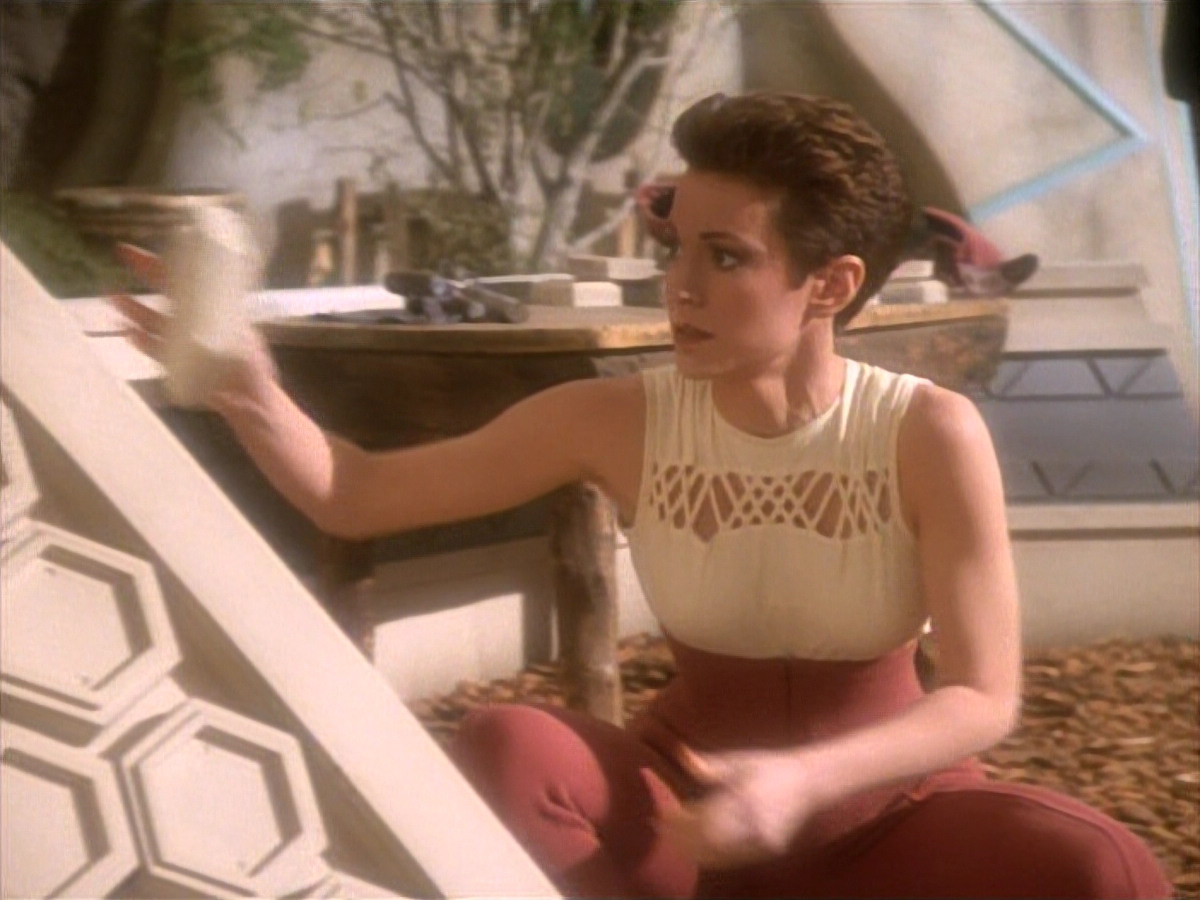 extant_StarTrekDS9_1x15-Progress_02409.jpg