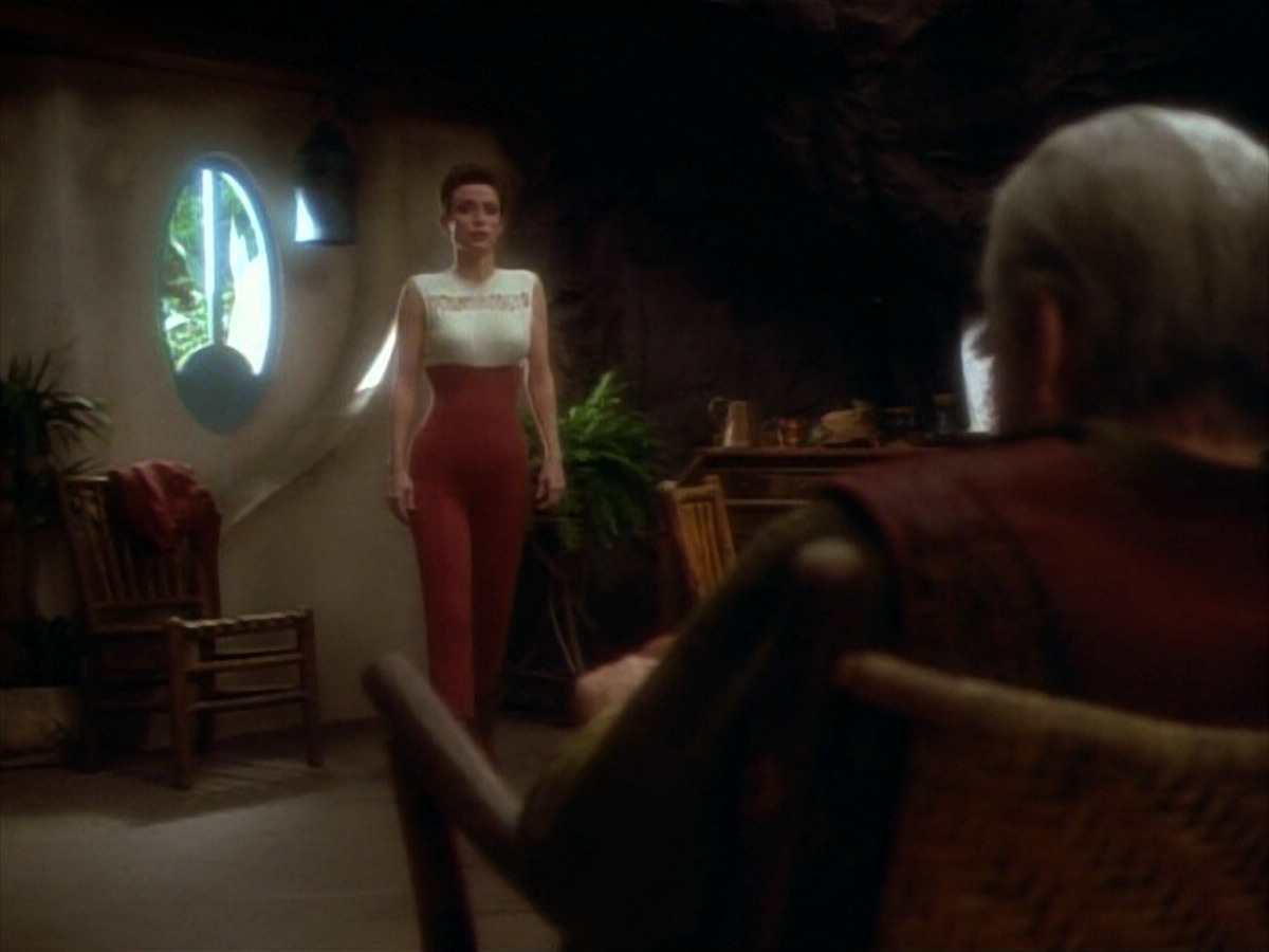 extant_StarTrekDS9_1x15-Progress_02639.jpg