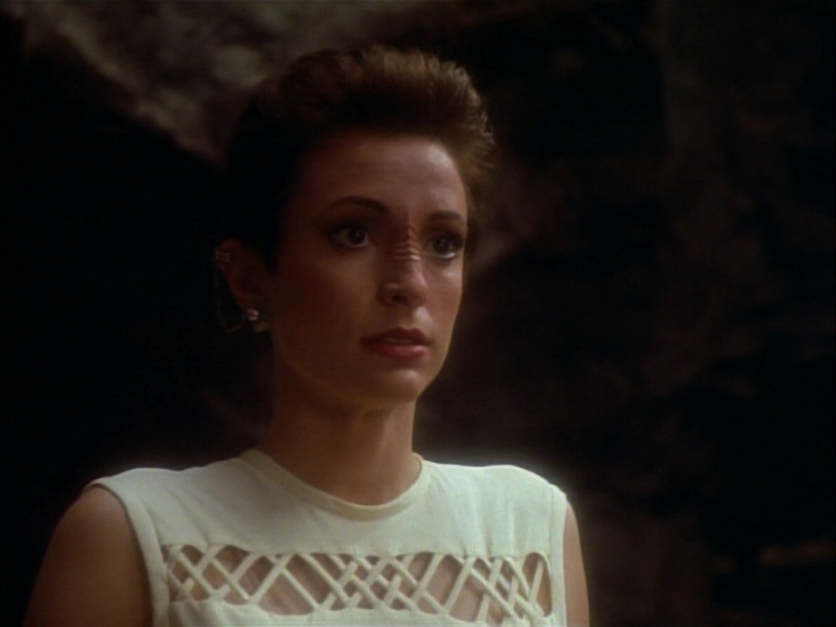 extant_StarTrekDS9_1x15-Progress_02649.jpg