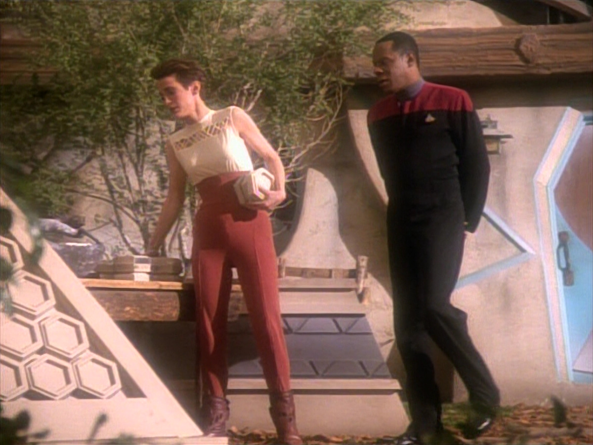 extant_StarTrekDS9_1x15-Progress_02784.jpg