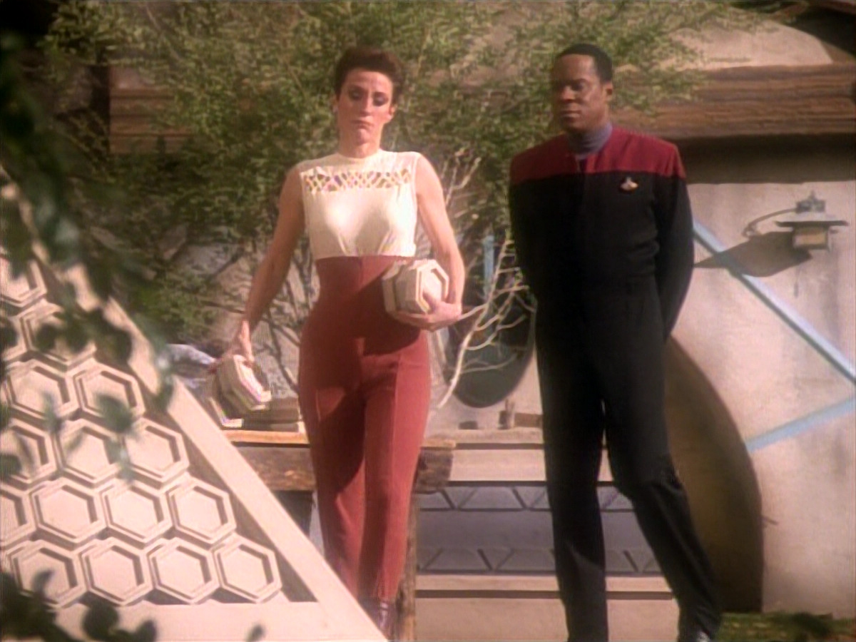 extant_StarTrekDS9_1x15-Progress_02789.jpg