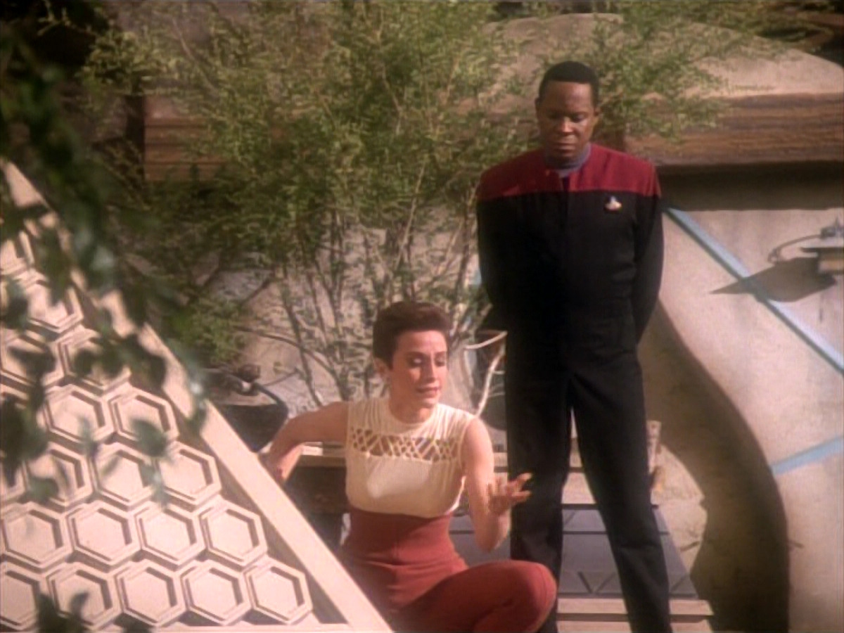 extant_StarTrekDS9_1x15-Progress_02809.jpg