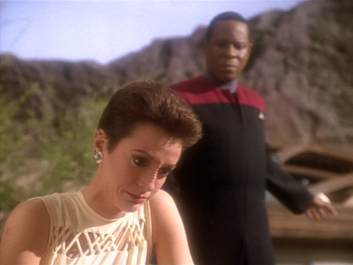 extant_StarTrekDS9_1x15-Progress_02835.jpg