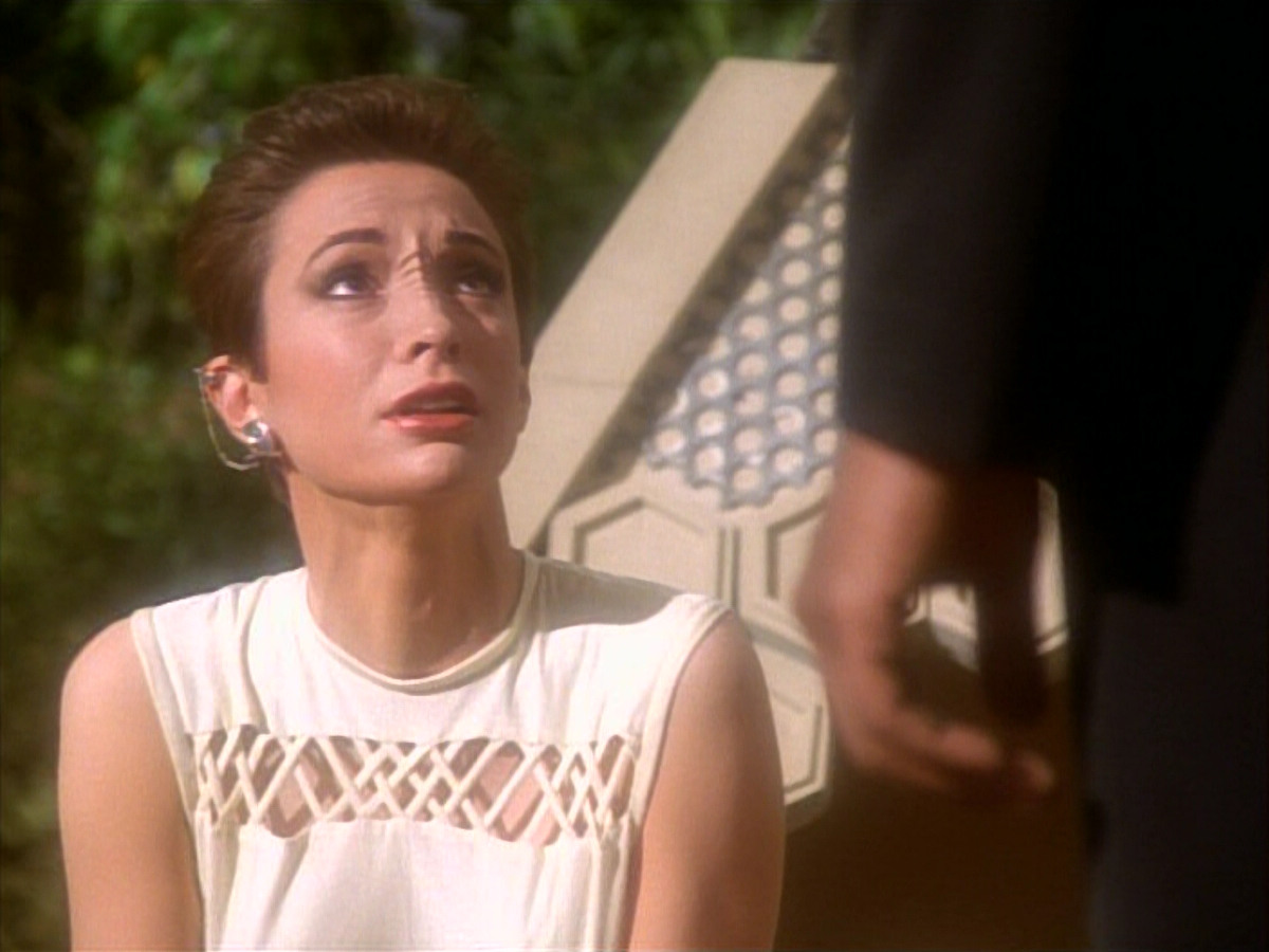 extant_StarTrekDS9_1x15-Progress_02862.jpg