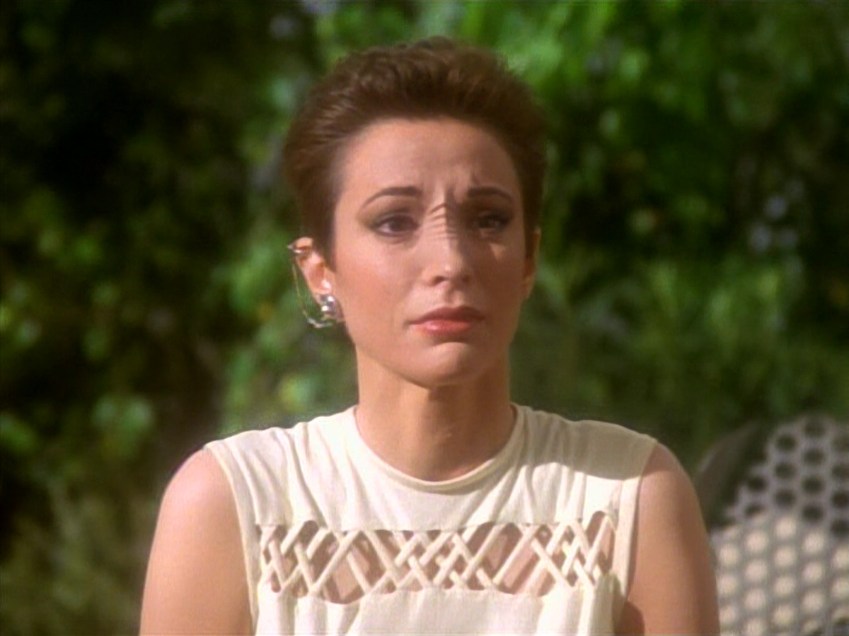 extant_StarTrekDS9_1x15-Progress_02921.jpg