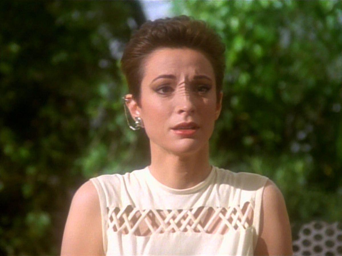 extant_StarTrekDS9_1x15-Progress_02922.jpg