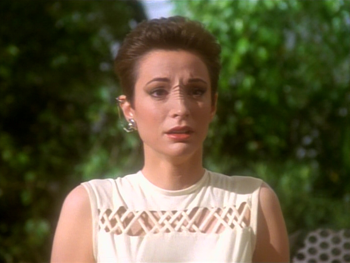 extant_StarTrekDS9_1x15-Progress_02923.jpg