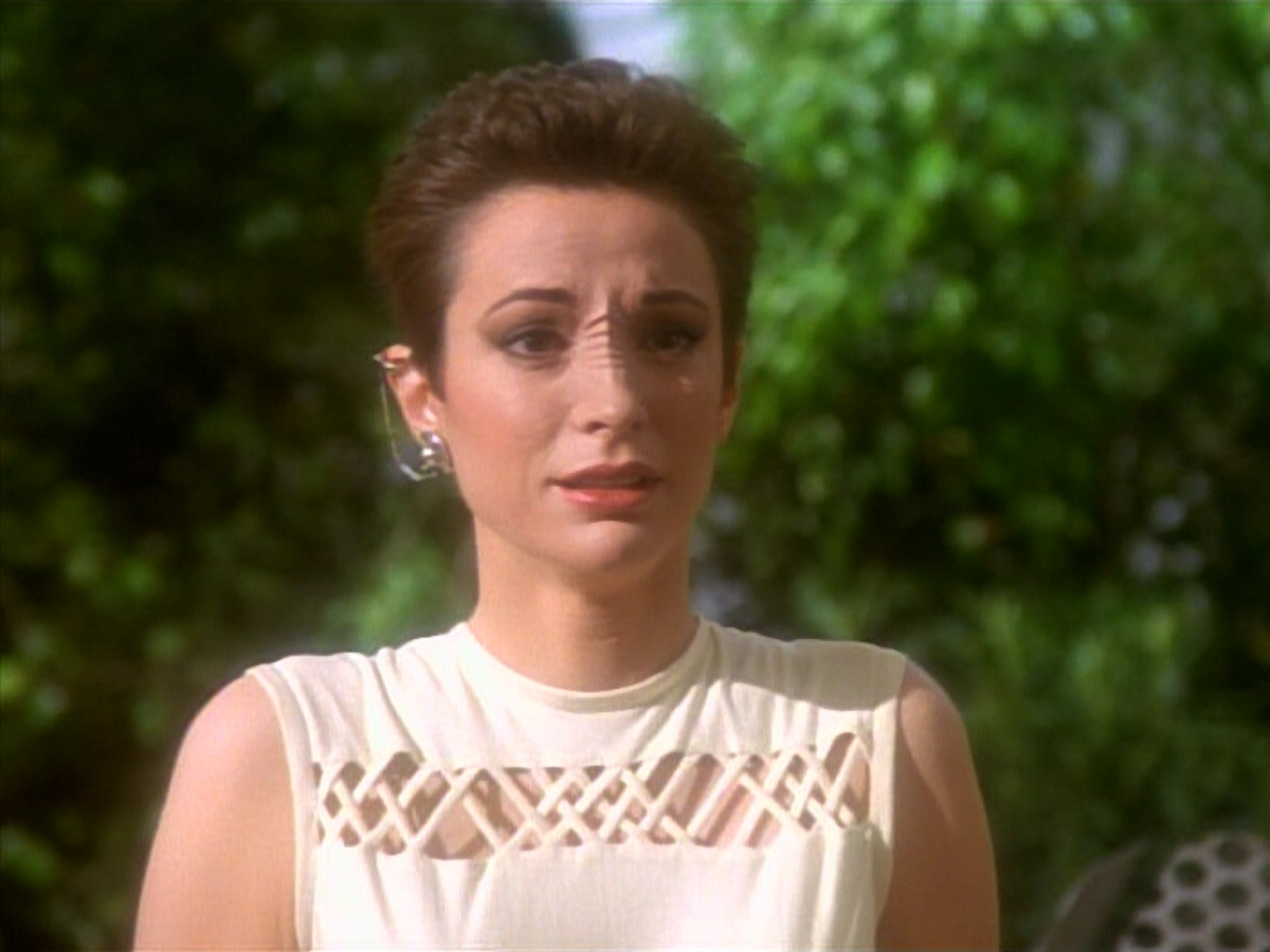 extant_StarTrekDS9_1x15-Progress_02925.jpg