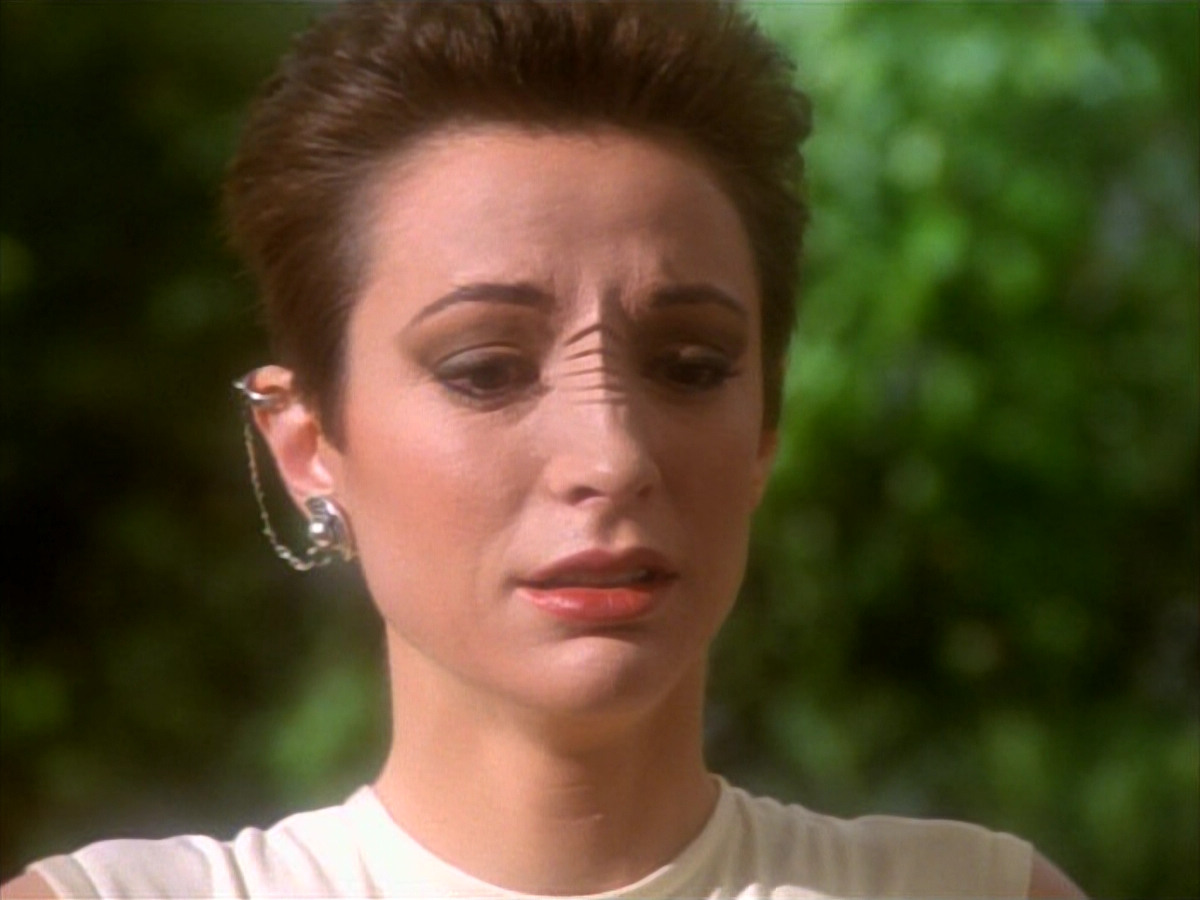 extant_StarTrekDS9_1x15-Progress_02956.jpg