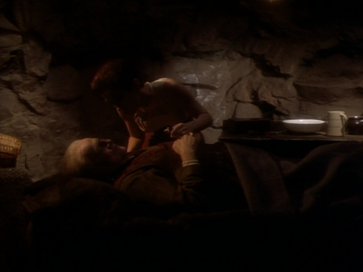 extant_StarTrekDS9_1x15-Progress_03020.jpg