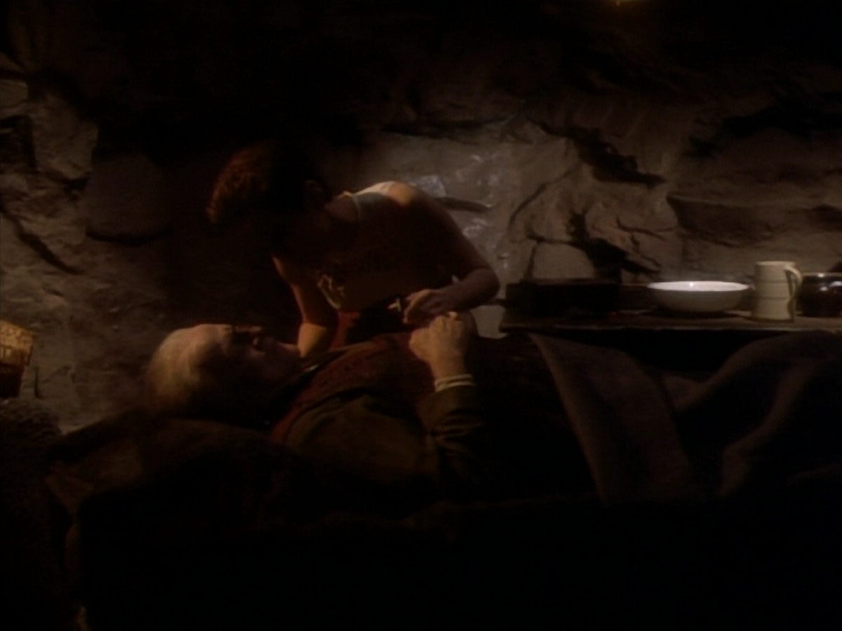extant_StarTrekDS9_1x15-Progress_03022.jpg
