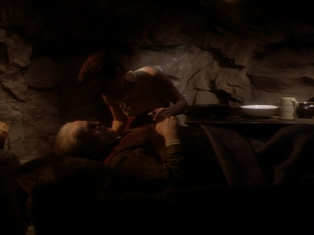 extant_StarTrekDS9_1x15-Progress_03023.jpg