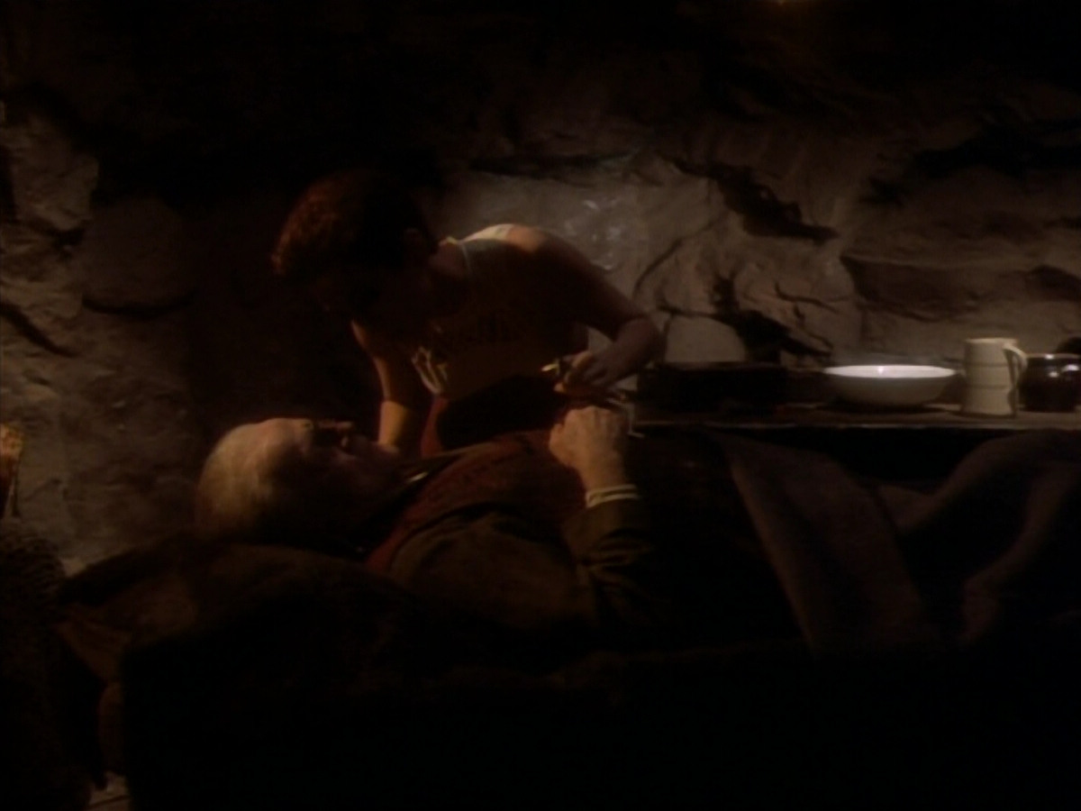 extant_StarTrekDS9_1x15-Progress_03024.jpg