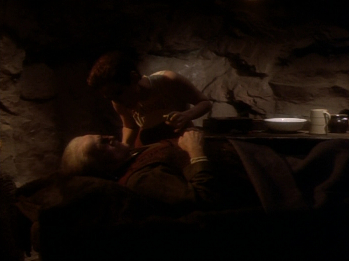 extant_StarTrekDS9_1x15-Progress_03025.jpg