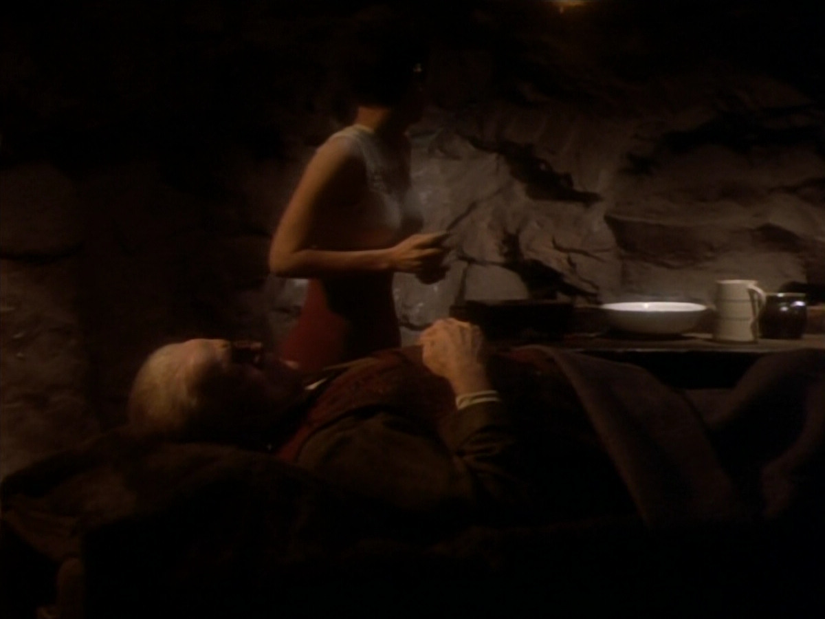 extant_StarTrekDS9_1x15-Progress_03029.jpg