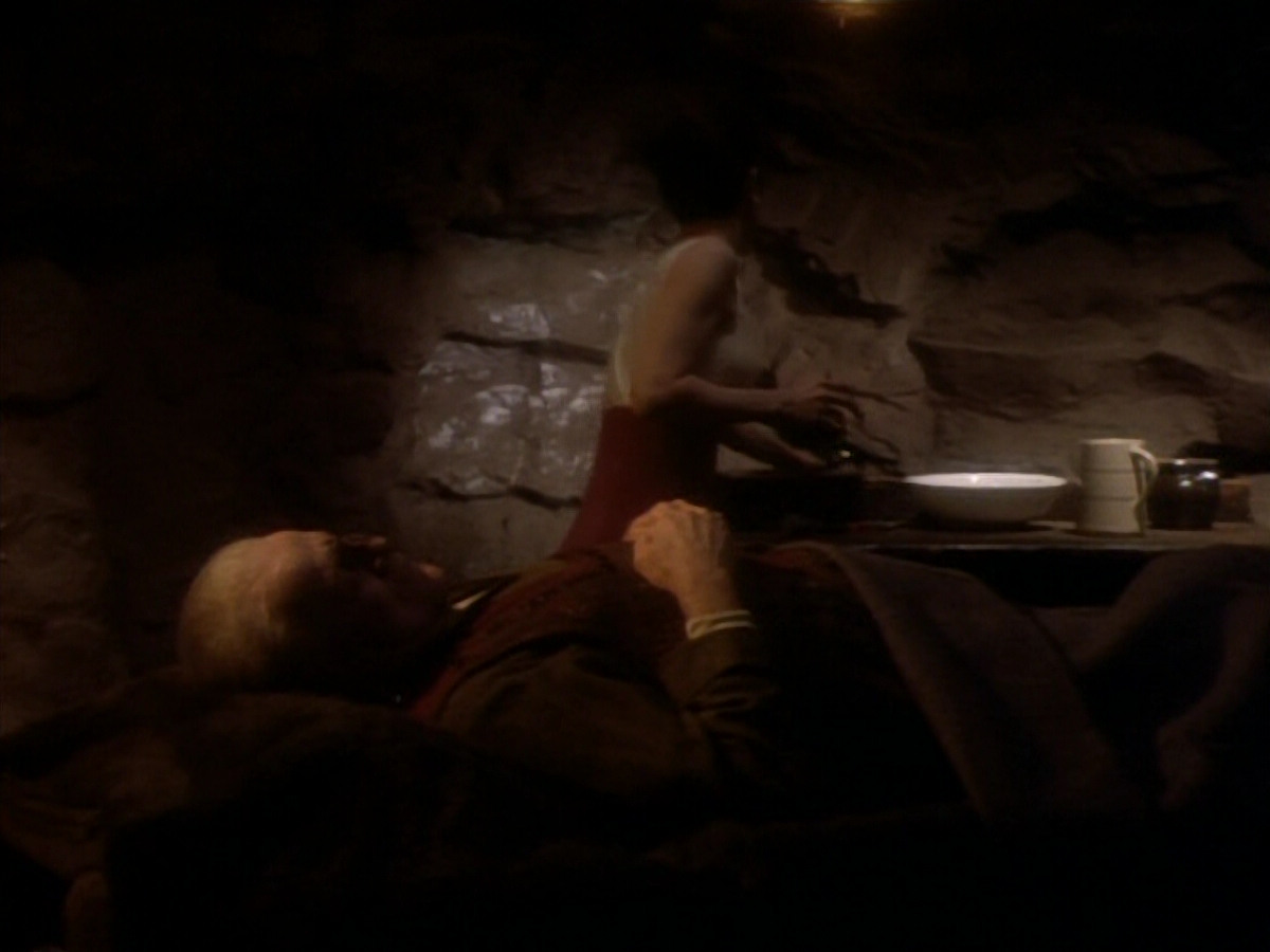 extant_StarTrekDS9_1x15-Progress_03030.jpg