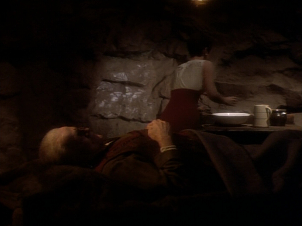 extant_StarTrekDS9_1x15-Progress_03031.jpg