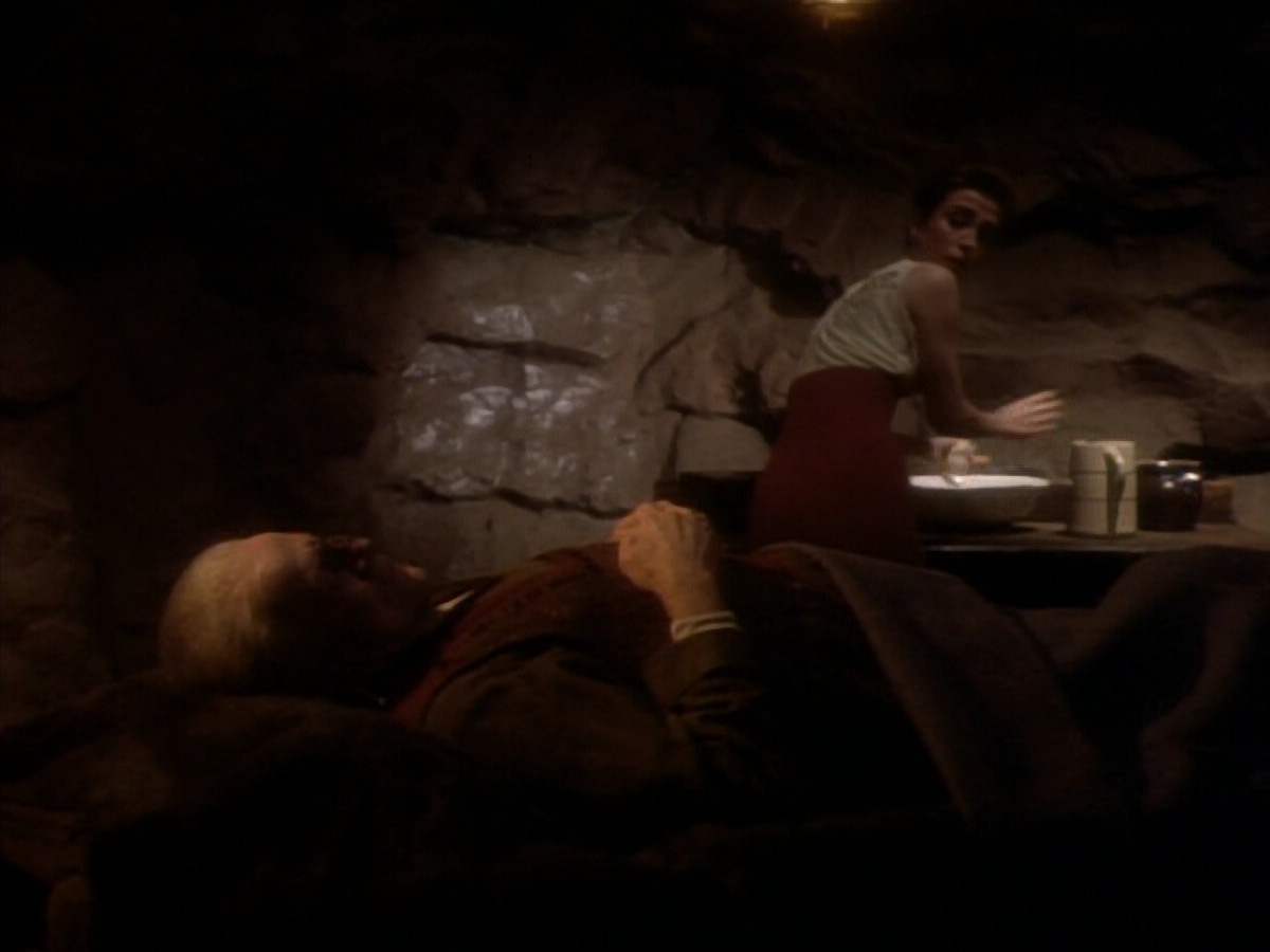 extant_StarTrekDS9_1x15-Progress_03036.jpg