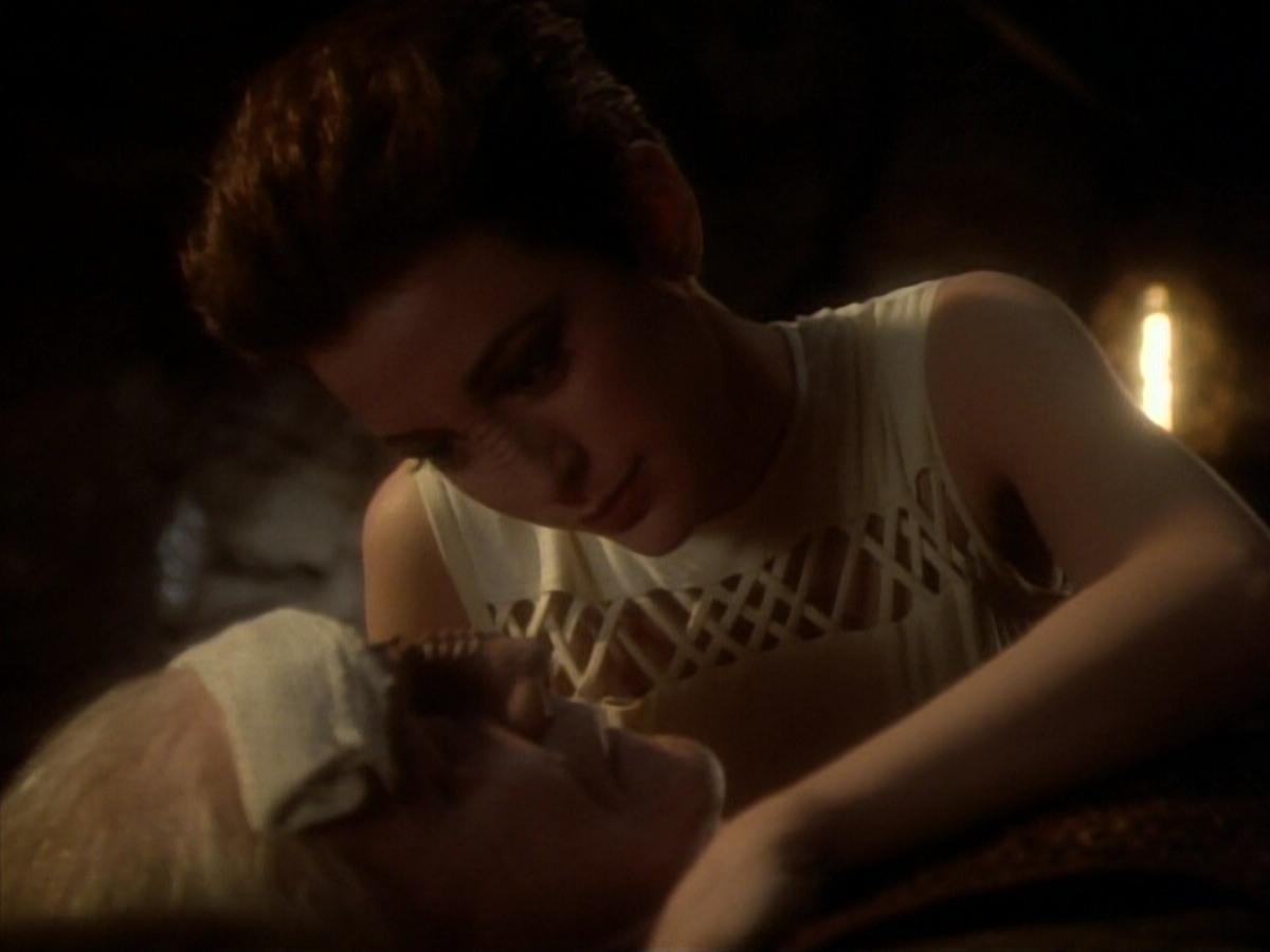 extant_StarTrekDS9_1x15-Progress_03055.jpg