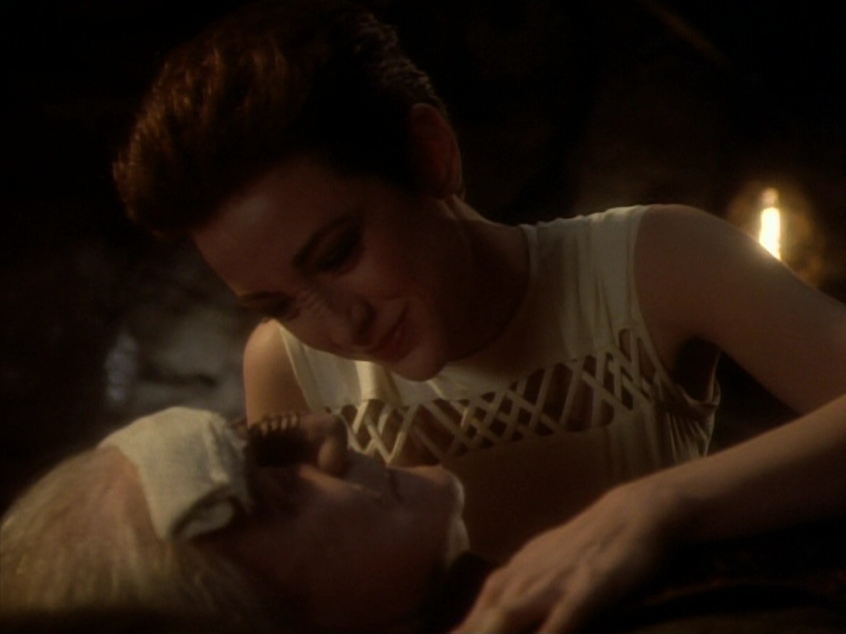 extant_StarTrekDS9_1x15-Progress_03079.jpg