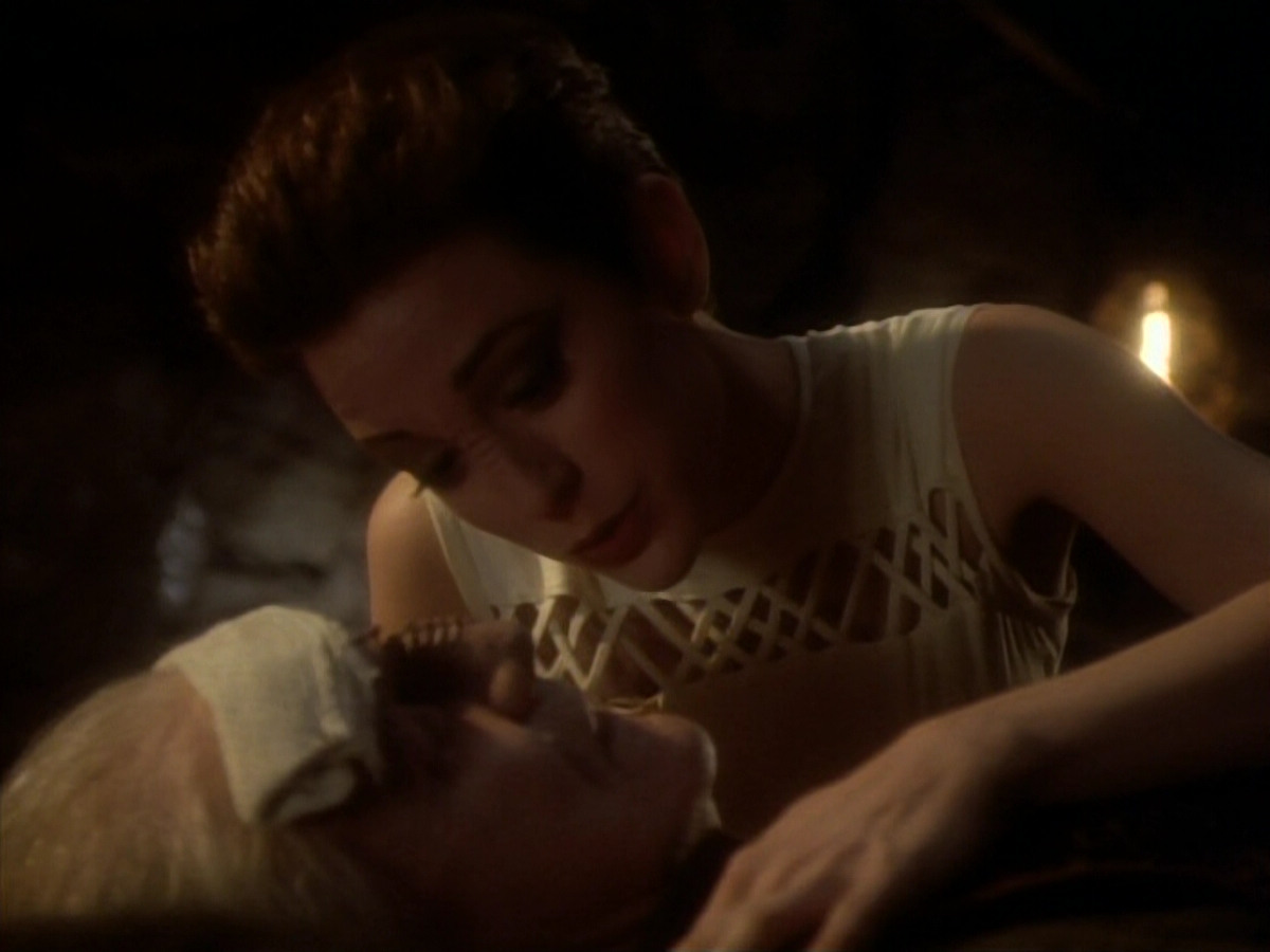 extant_StarTrekDS9_1x15-Progress_03080.jpg