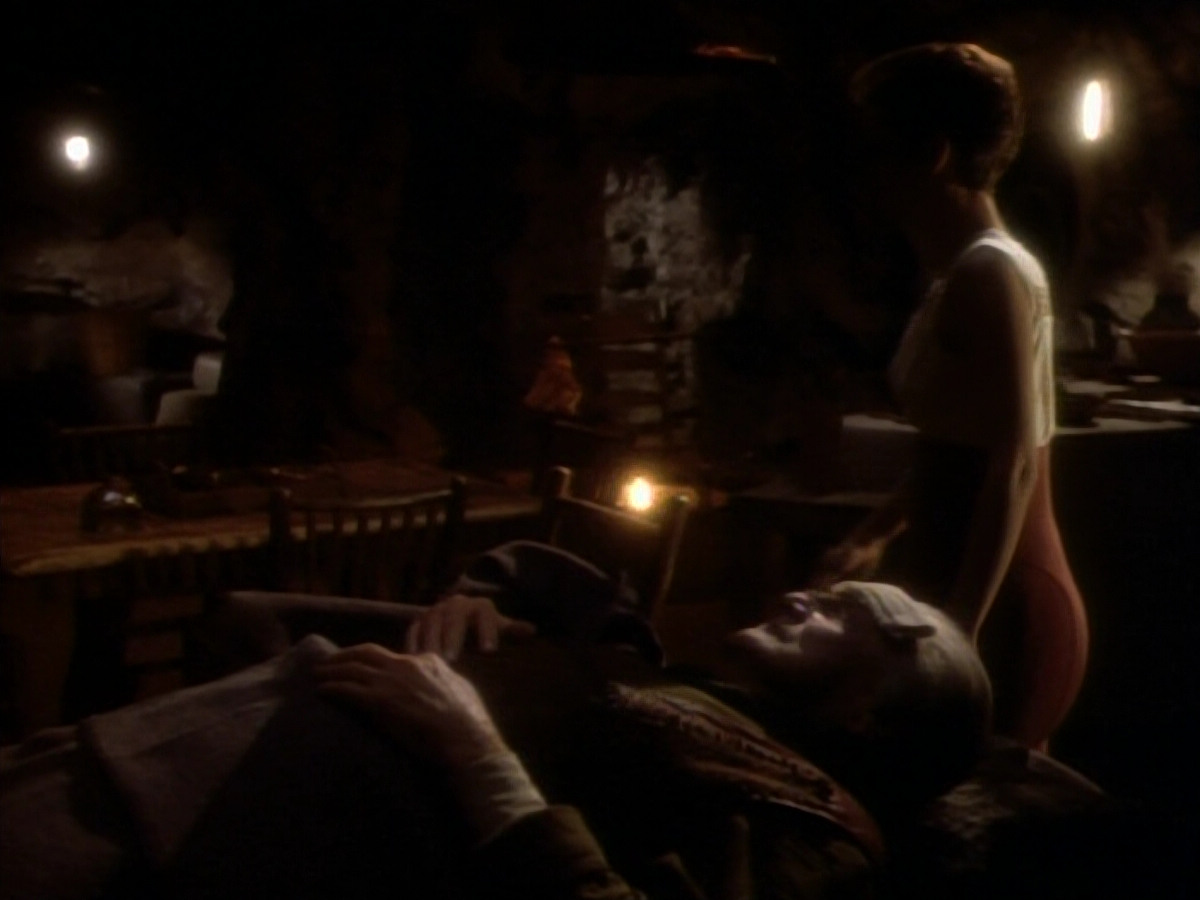 extant_StarTrekDS9_1x15-Progress_03097.jpg