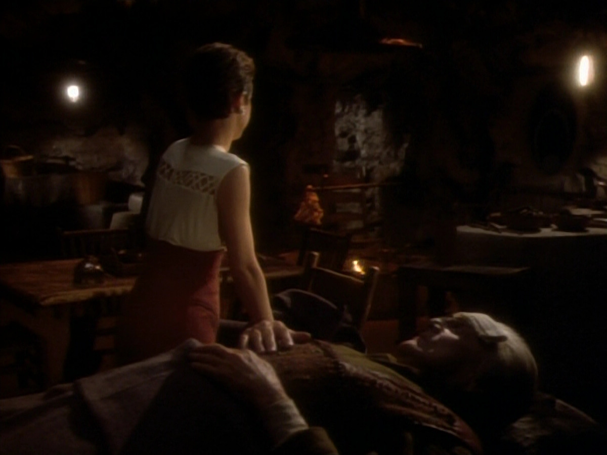 extant_StarTrekDS9_1x15-Progress_03116.jpg