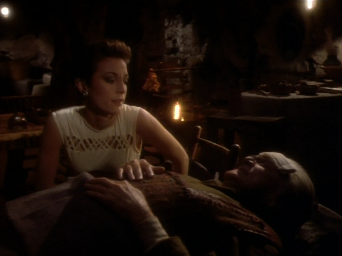 extant_StarTrekDS9_1x15-Progress_03122.jpg