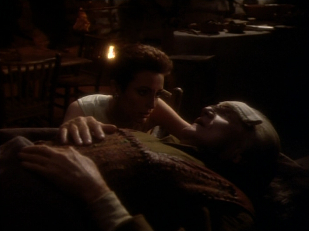 extant_StarTrekDS9_1x15-Progress_03127.jpg