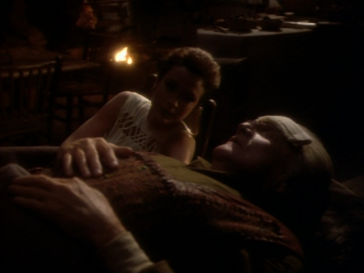 extant_StarTrekDS9_1x15-Progress_03139.jpg