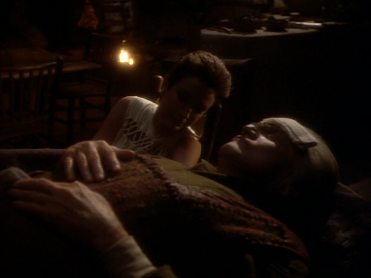 extant_StarTrekDS9_1x15-Progress_03141.jpg