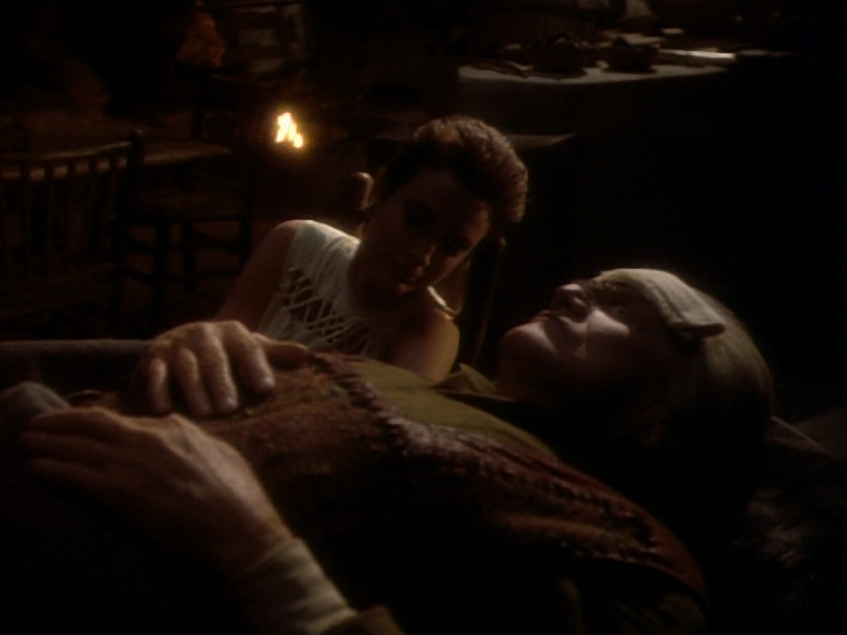 extant_StarTrekDS9_1x15-Progress_03142.jpg