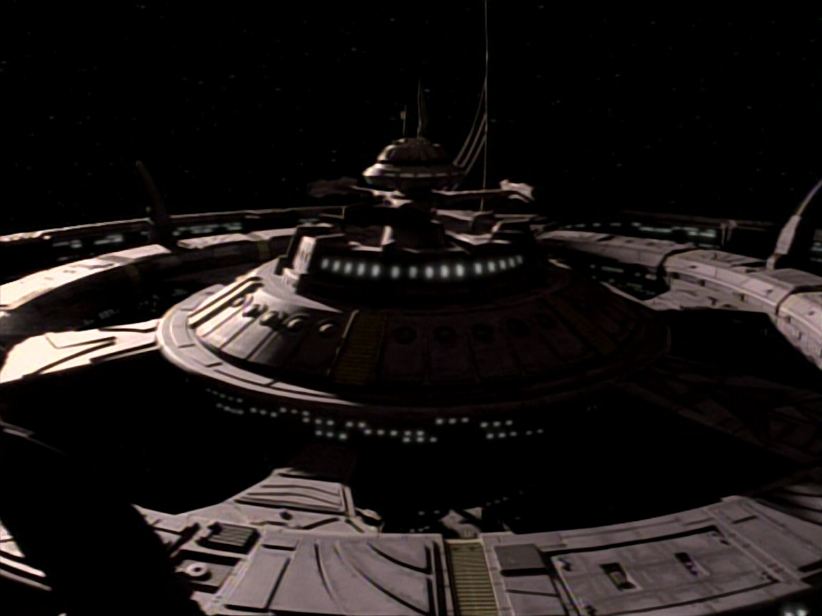 extant_StarTrekDS9_1x15-Progress_03157.jpg