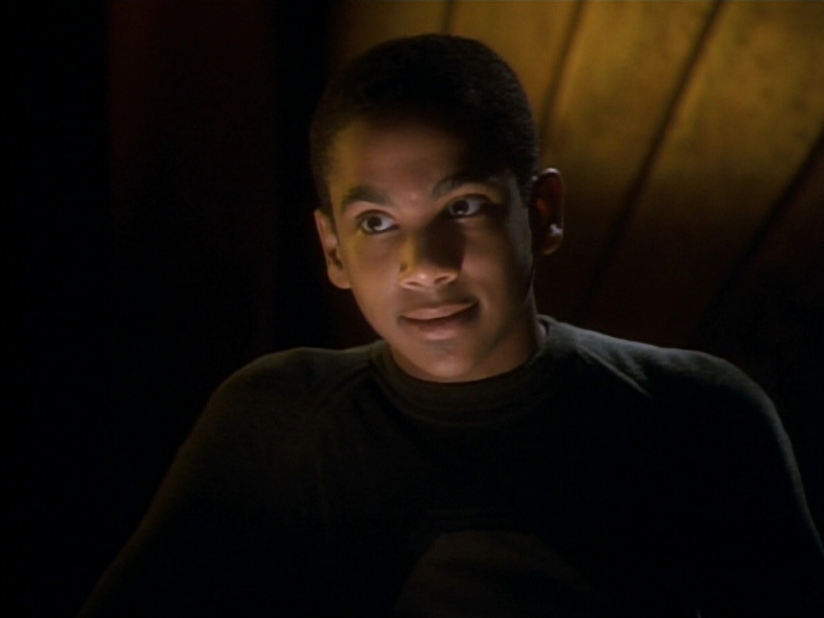 extant_StarTrekDS9_1x15-Progress_03215.jpg