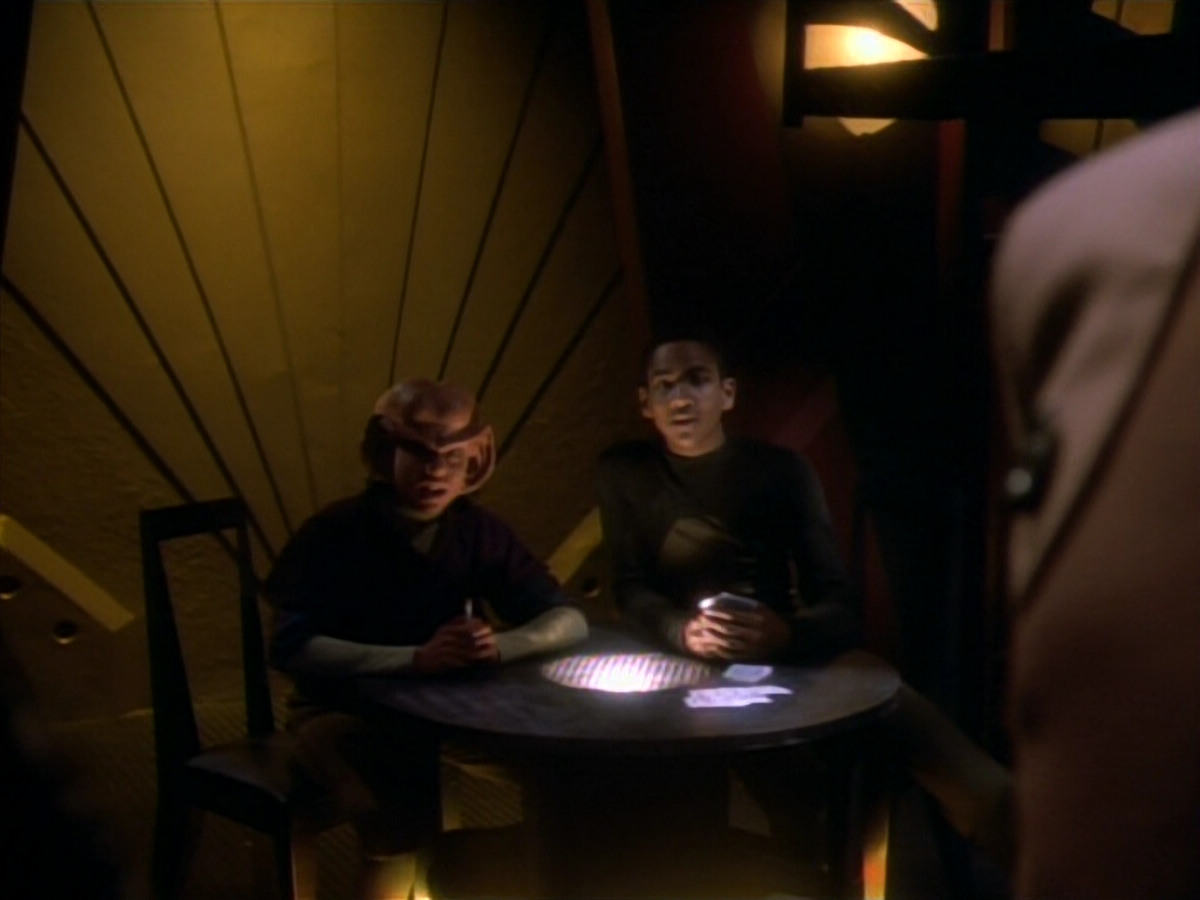 extant_StarTrekDS9_1x15-Progress_03270.jpg