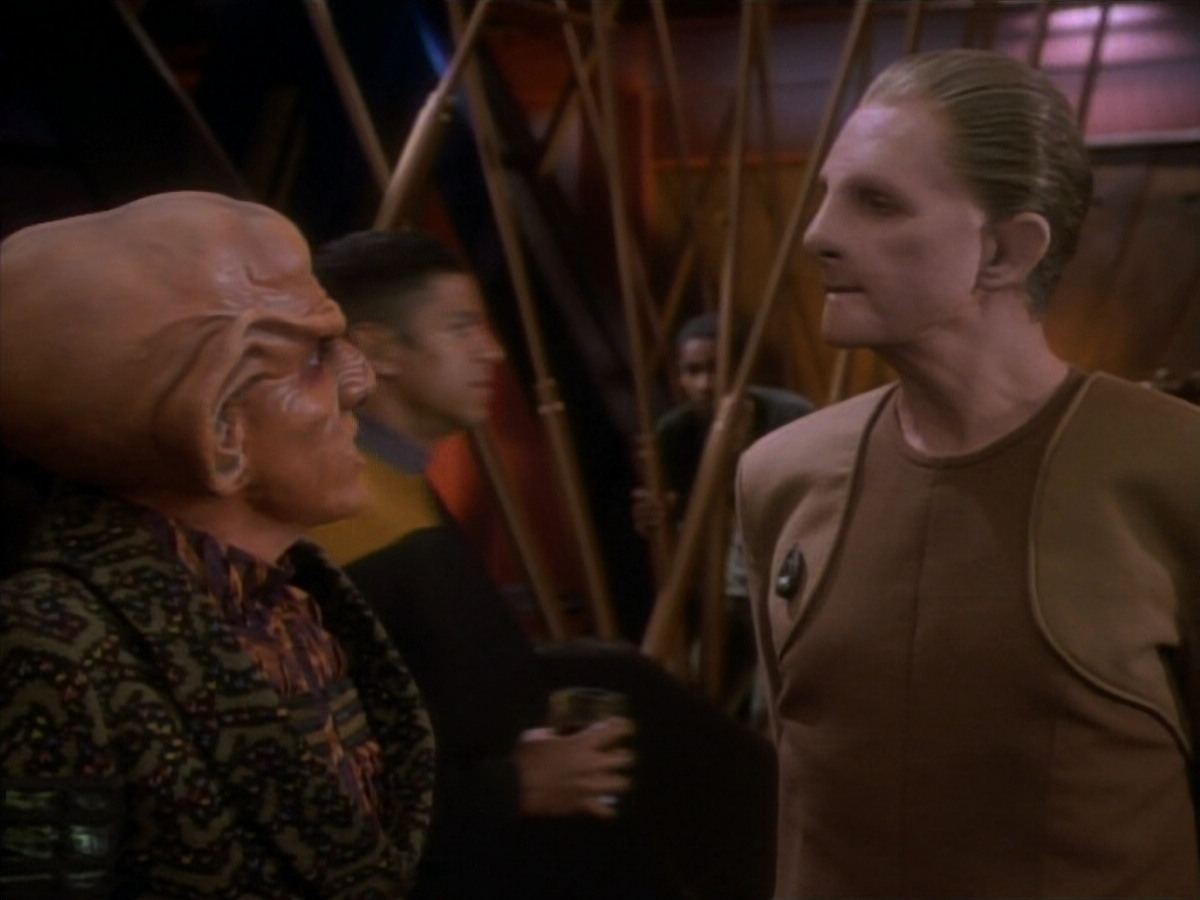 extant_StarTrekDS9_1x15-Progress_03307.jpg
