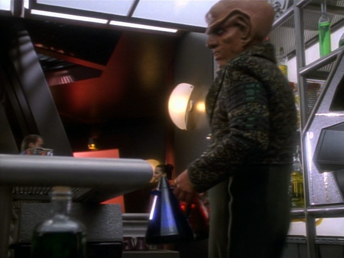 extant_StarTrekDS9_1x15-Progress_03325.jpg