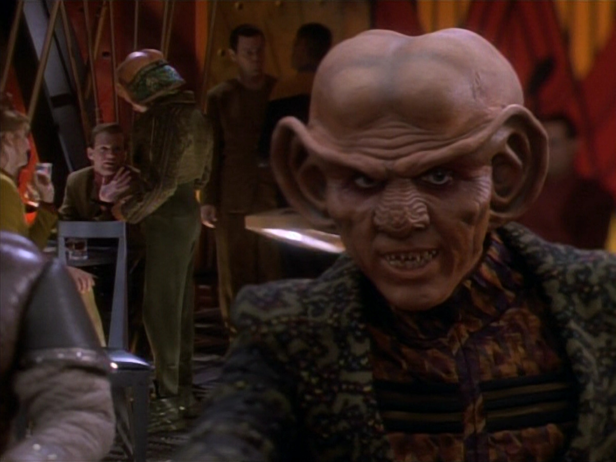extant_StarTrekDS9_1x15-Progress_03342.jpg