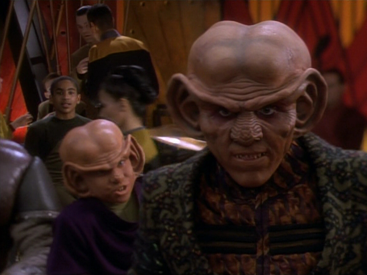 extant_StarTrekDS9_1x15-Progress_03364.jpg