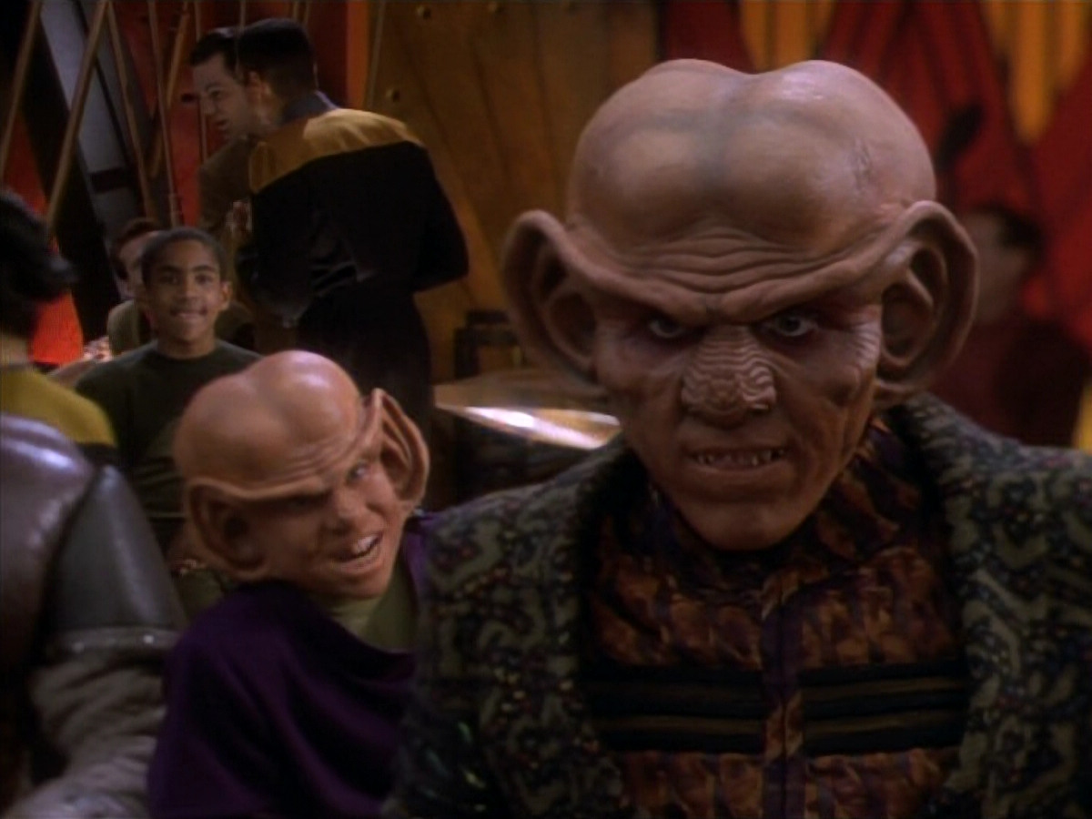 extant_StarTrekDS9_1x15-Progress_03365.jpg