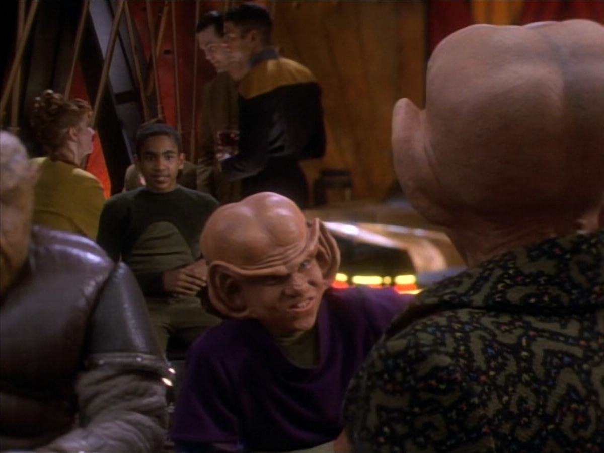 extant_StarTrekDS9_1x15-Progress_03390.jpg