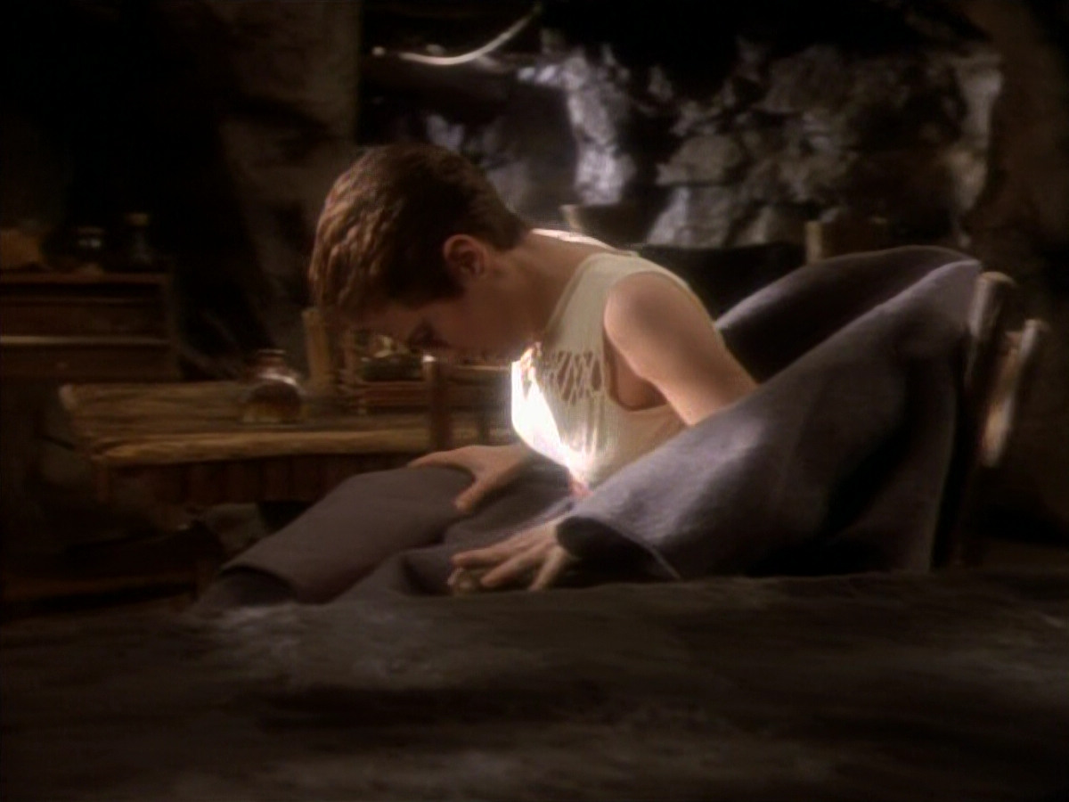 extant_StarTrekDS9_1x15-Progress_03417.jpg